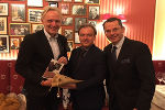 Stadtrat Riegler mit AR-Vorsitzenden Peter Mayr und GBG GF Hirner