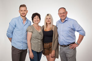 v.l.n.r.: Peter Jaritz, Michaela Friebes, Sarah Hackl, Peter Bedenk © Foto Fischer v.l.n.r.: Peter Jaritz, Michaela Friebes, Sarah Hackl, Peter Bedenk