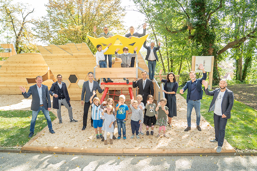 Der Holzpanther-Spielplatz wurde heute feierlich eröffnet