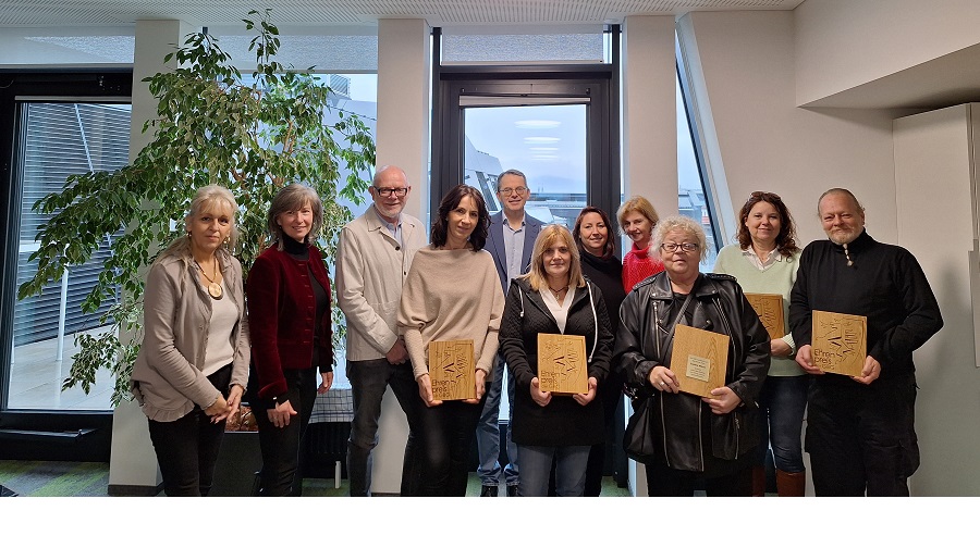 V.l.n.r.: Gerlinde Platzer, Dana Sladek, Rainer Plösch, Christine Rejak-Pöltz, Günter Hirner, Brigitte Steiner, Sandra Schramke, Alexandra Unger, Eveline Wieser, Eveline Heschl, Alfred Mottl