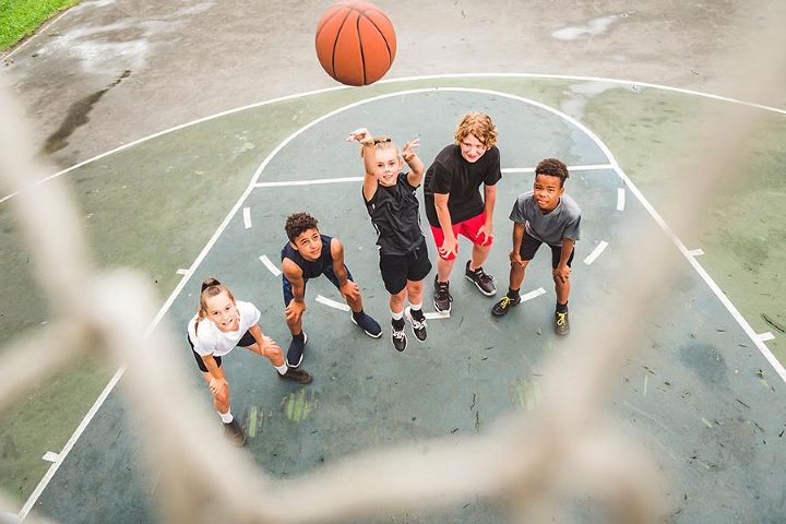 Entspannung oder Abenteuer? So kommt Abwechslung in die Schulferien