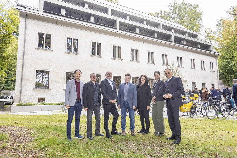 v.l.: Stefan Falk, Wolfgang Frischenschlager, Rainer Plösch, Rudolf Peer, Karin Sattlegger, Alice Frischherz, Günter Hirner © Foto Fischer v.l.: Stefan Falk, Wolfgang Frischenschlager, Rainer Plösch, Rudolf Peer, Karin Sattlegger, Alice Frischherz, Günter Hirner