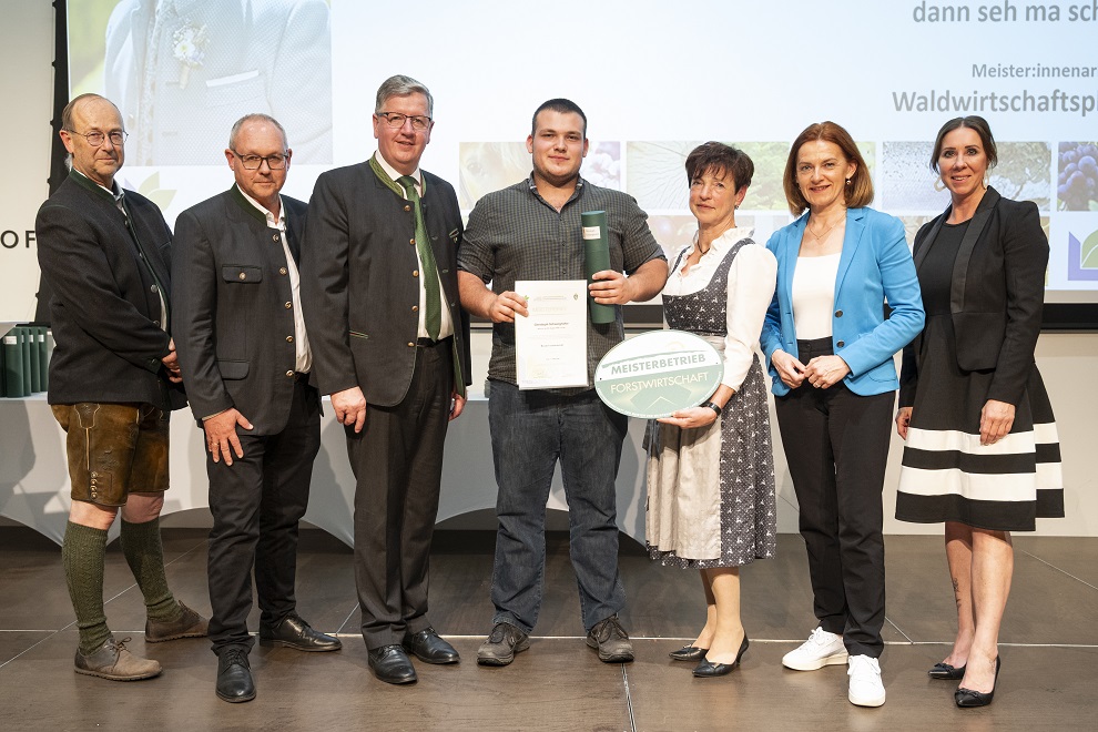 Verleihung des Meisterbriefs an Christoph Schweighofer © LFA/Danner Verleihung des Meisterbriefs an Christoph Schweighofer
