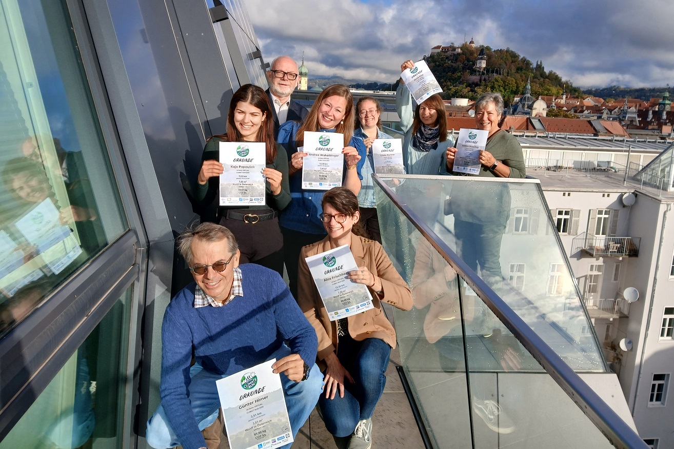 v.l.: Günter Hirner, Alice Frischherz, Kaja Papousek, Rainer Plösch, Andrea Wakolbinger, Linda Nunner, Doris Fink, Sabine Sluschny © GBG/Lisa Uhlmann v.l.: Günter Hirner, Alice Frischherz, Kaja Papousek, Rainer Plösch, Andrea Wakolbinger, Linda Nunner, Doris Fink, Sabine Sluschny